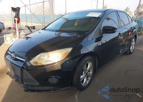 2014 Ford Focus Se z USA, uszkodzony, nr VIN 1FADP3F28EL211045